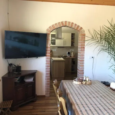 Na Farme Na Hodosi Cierny Potok